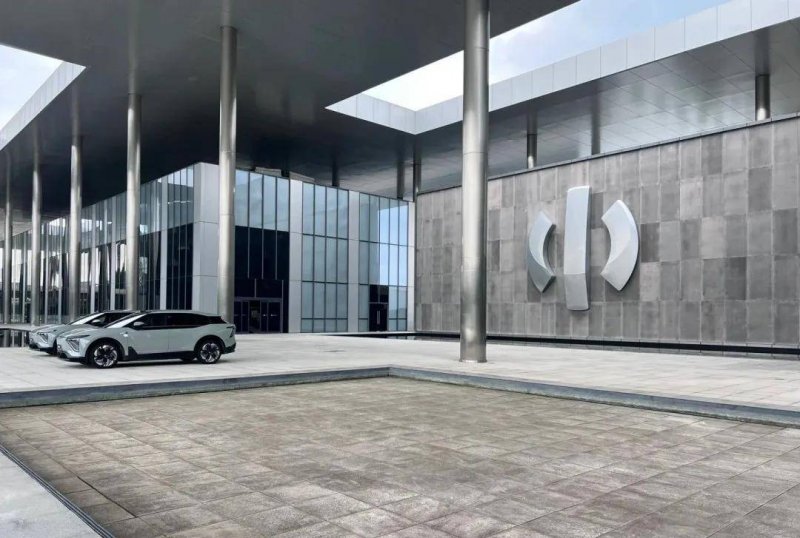 XM外汇开户不用写代码就可开发智慧体,还用学编程吗